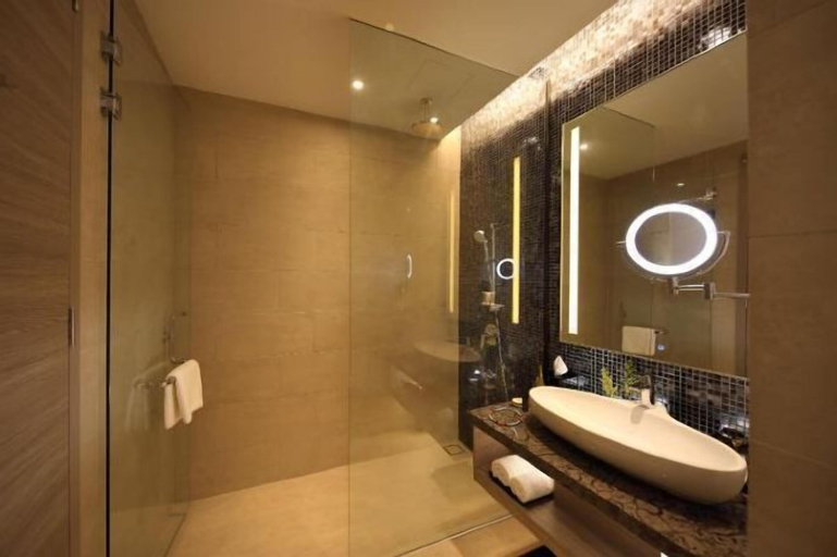 Bathroom 26