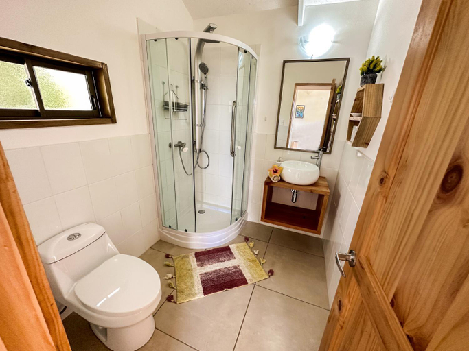 Bathroom 3, Maunga Roa Eco Lodge, ísla de Pascua