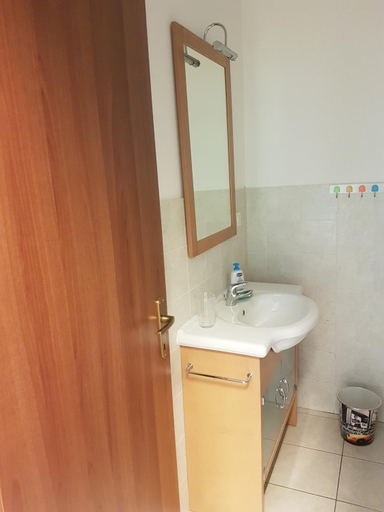 Bathroom 3, B&B Porto Vecchio ROOMS - Stazione Centrale Trieste, Trieste