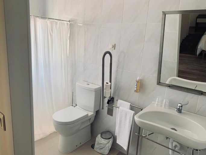 Bathroom 2, Alojamento Restaurante Dom Dinis, Vila Nova de Poiares