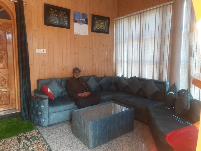 Others 5, Bashaw Residency , Srinagar