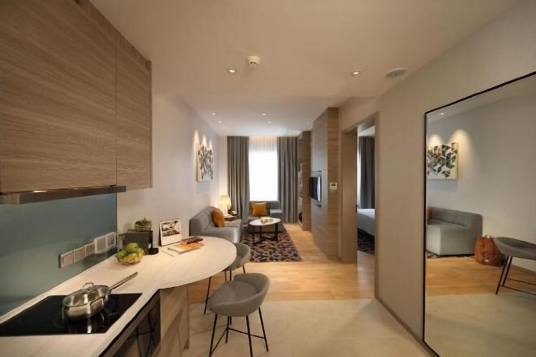 Dining Room 24