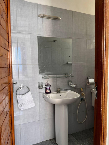 Bathroom 2, Vescon Holiday Apartments Bamburi, Nyali