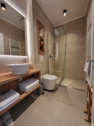 Bathroom 5, Hotel Excellence, Municipiul Bucuresti