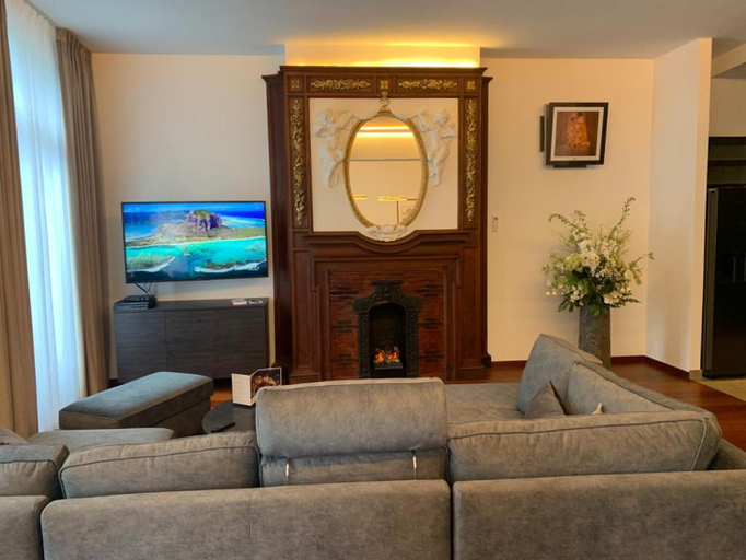 Others 4, Botanique Suites AirBnB, Antwerp, Antwerpen