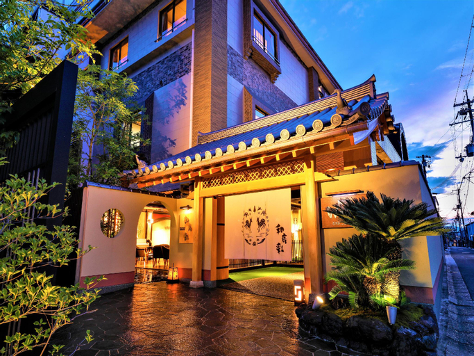Exterior 9