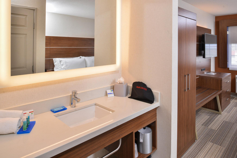 Bathroom 4, Holiday Inn Express WESTLEY NORTH- PATTERSON AREA by IHG, Stanislaus