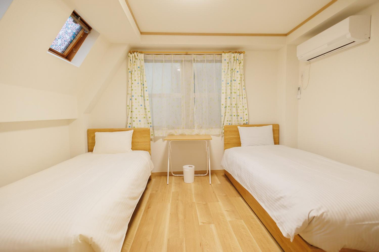 Bedroom 12