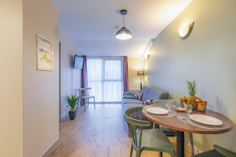 Dining Room 4