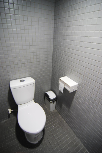 Bathroom 4