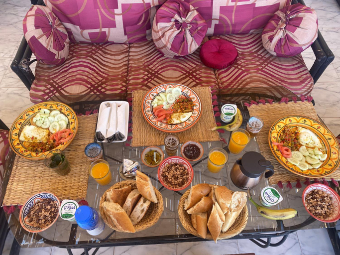 Food & Drinks 3, RED CARPET SURF CAMP, Agadir-Ida ou Tanane