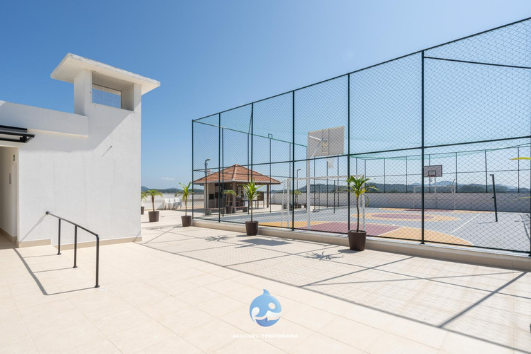 Others 5, Aptos em Bal Picarras a150m da PRAIA, dois quartos, sala de estar, COZINHA COMPLETA, SACADA com CHUR, Piçarras