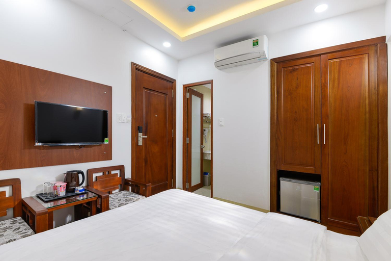 Bedroom 2, Royal Hotel, District 2