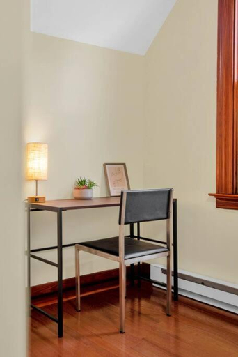 Others 4, Golden Gem in Heart of East Rock Quiet 3BR Near DT and Yale, New Haven