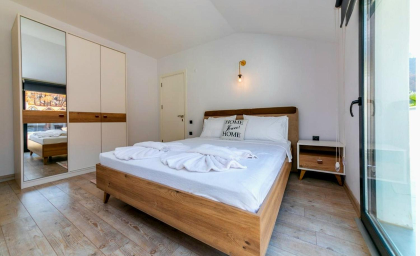 Others 5, House Sapphire, Marmaris