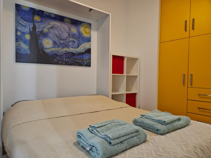 5, Academia apartments by the park, Attica