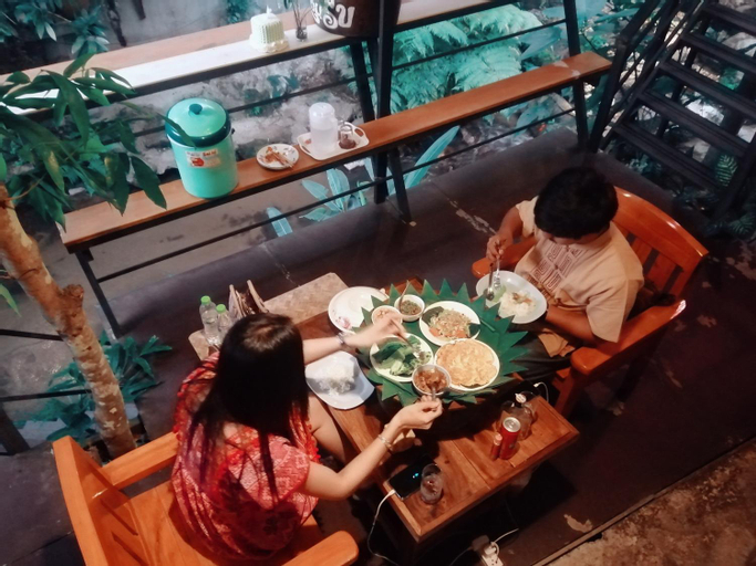 Food & Drinks 4, แม่อุ๊ยที่พักติดน้ำ&mae oui next to the water, K. Mae On