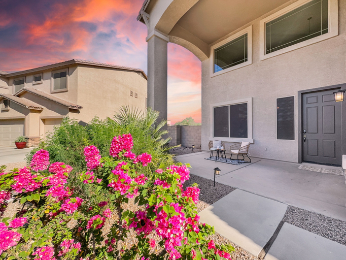 Exterior & Views 2, Cline Maricopa, Pinal