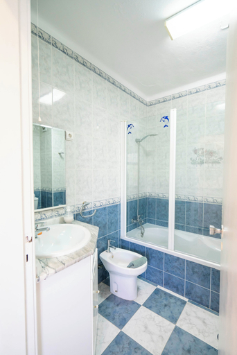 Bathroom 3, Albufeira apartment suite Velamar, Albufeira