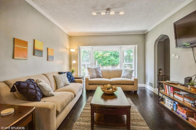 Others 4, A terrific house for a large group., Cook