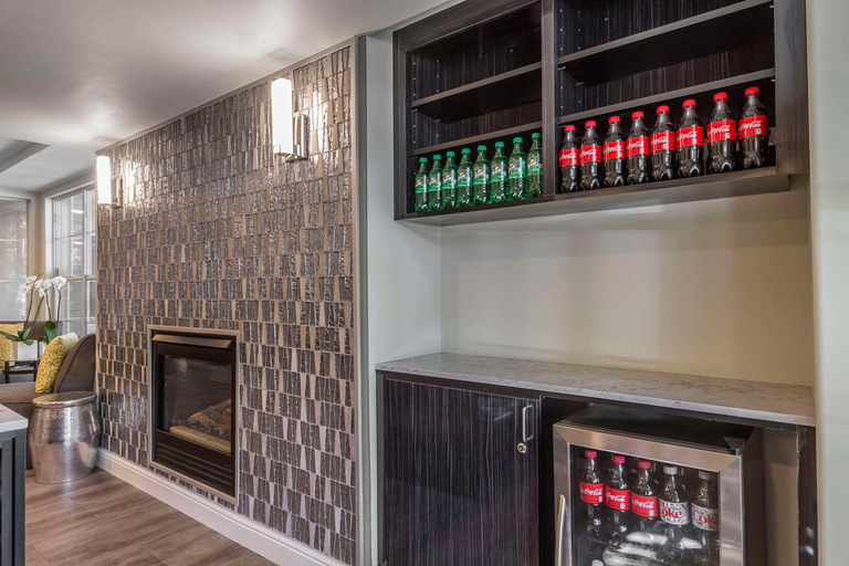 Food & Drinks 5, Inn Off Capitol Park, an Ascend Collection Hotel, Sacramento