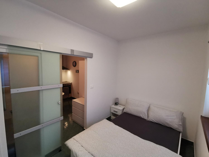 Bedroom 2, Goriska Apartments, Ajdovščina