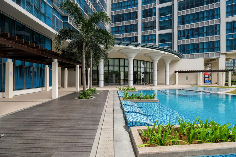 Others 2, Grand Deluxe 3BR with Bathtub in Uptown BGC, Taguig