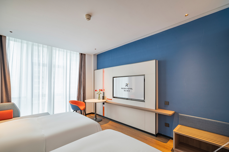 Bedroom 2, Rezen Hotel Beihai Silver Beach, Beihai