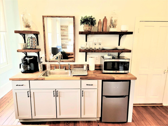 Facilities 2, Kelley House, Escambia