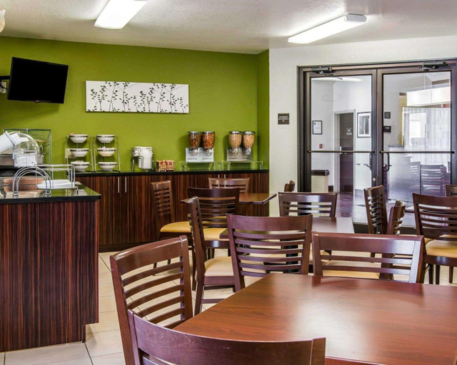 Food & Drinks 5, Sleep Inn Midland - Bay City West, Midland