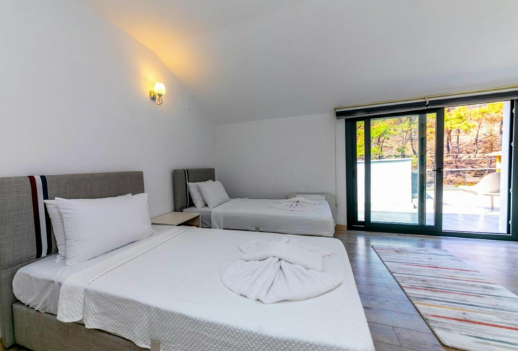 Others 4, House Sapphire, Marmaris