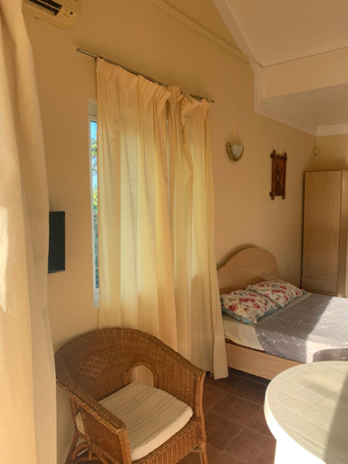 Others 2, Baleau villas