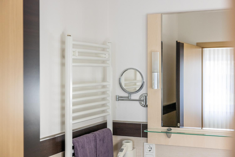 Bathroom 4, Landhotel Germania Business & Long Stay, Marburg-Biedenkopf