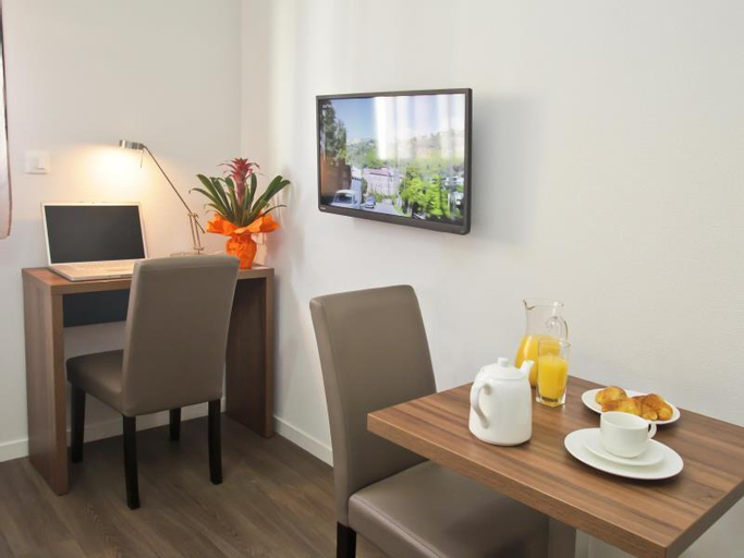 Dining Room 11
