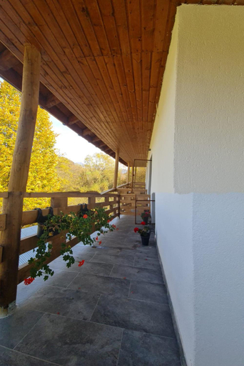 Others 5, Casa Daria, Baita