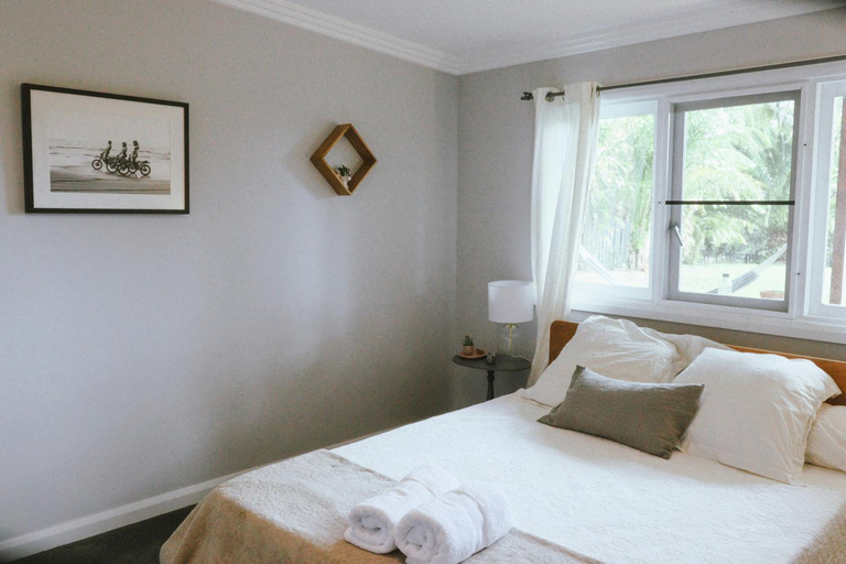 Bedroom 2, Walton's Homestead in Federal, Byron