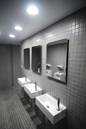 Bathroom 3