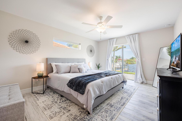 Bedroom 2, Waterfront - Villa Sand Castle - Roelens Vacations, Lee