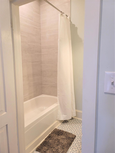 Shower 3, Kelley House, Escambia