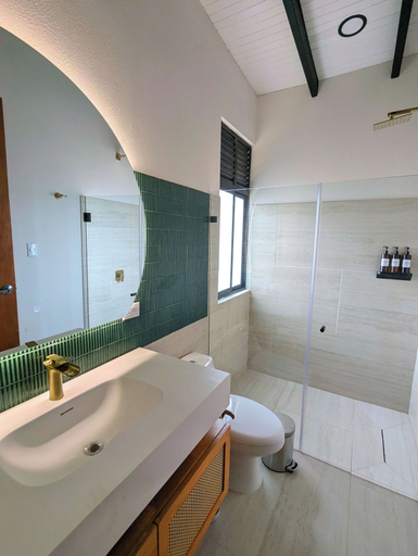 Bathroom 5, Serene Hills Arenal, San Carlos