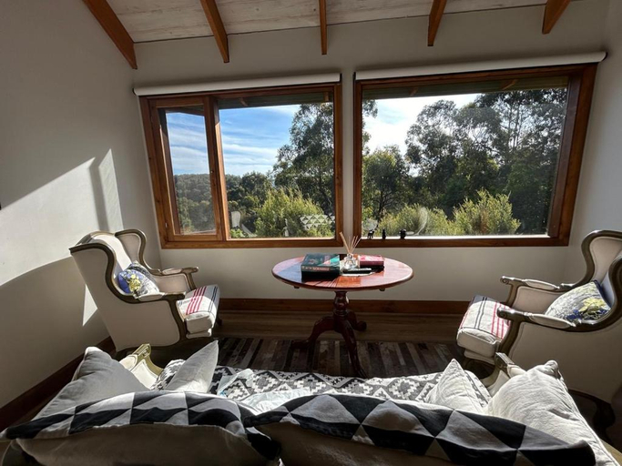 Others 4, Rainy Hill Retreat - The Loft, Cardinia - North