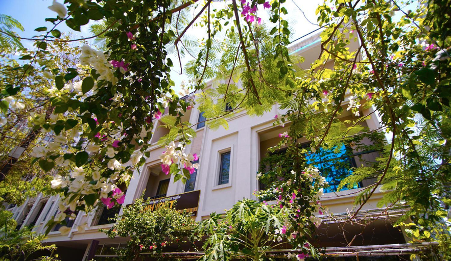 Villa Biet thu Hung Thang Bai chay - chi thue tang 3 &4 - KHONG NGUYEN CAN, Hạ Long