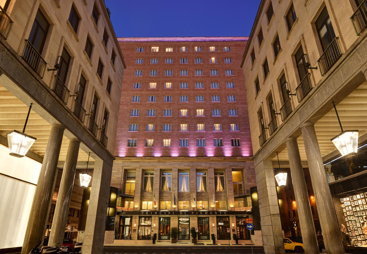 Exterior 8