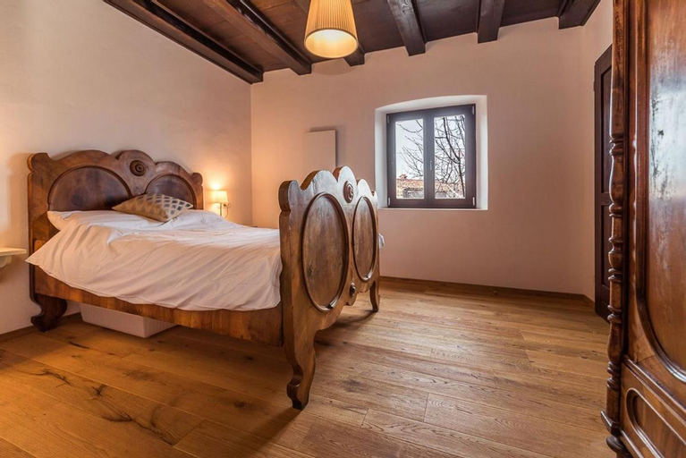 Bedroom 2, Cherry Orchard House, Brda