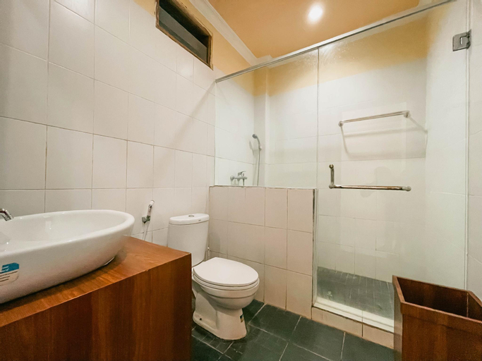 Bathroom 5