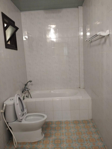 Bathroom 4, Cua Dai Beach Hotel view Beach & River, Da Nang