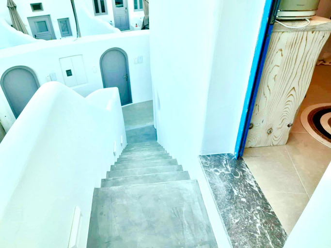 Others 3, Oldtown Suites Fira, South Aegean