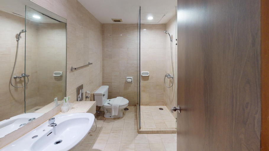 Bathroom 7