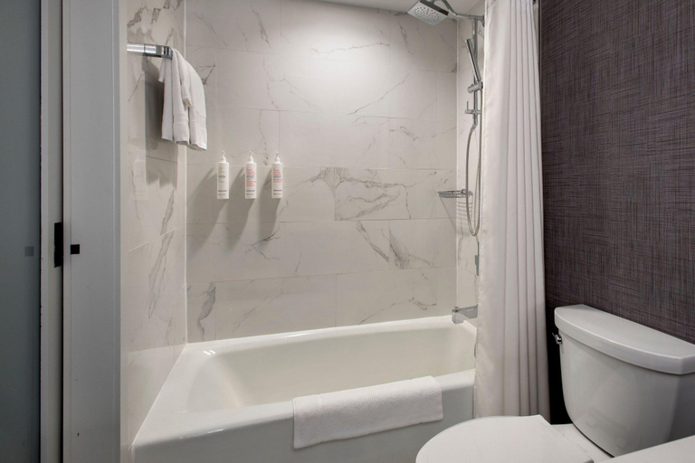 Bathroom 29