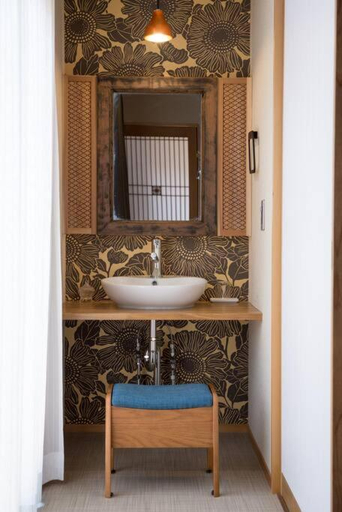 Bathroom 3, Jikukan Enishi, Izumo